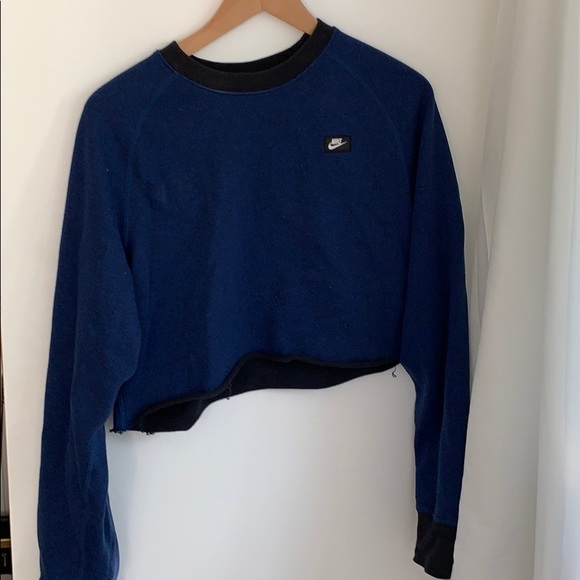 Nike cropped sweater - Picture 1 of 4